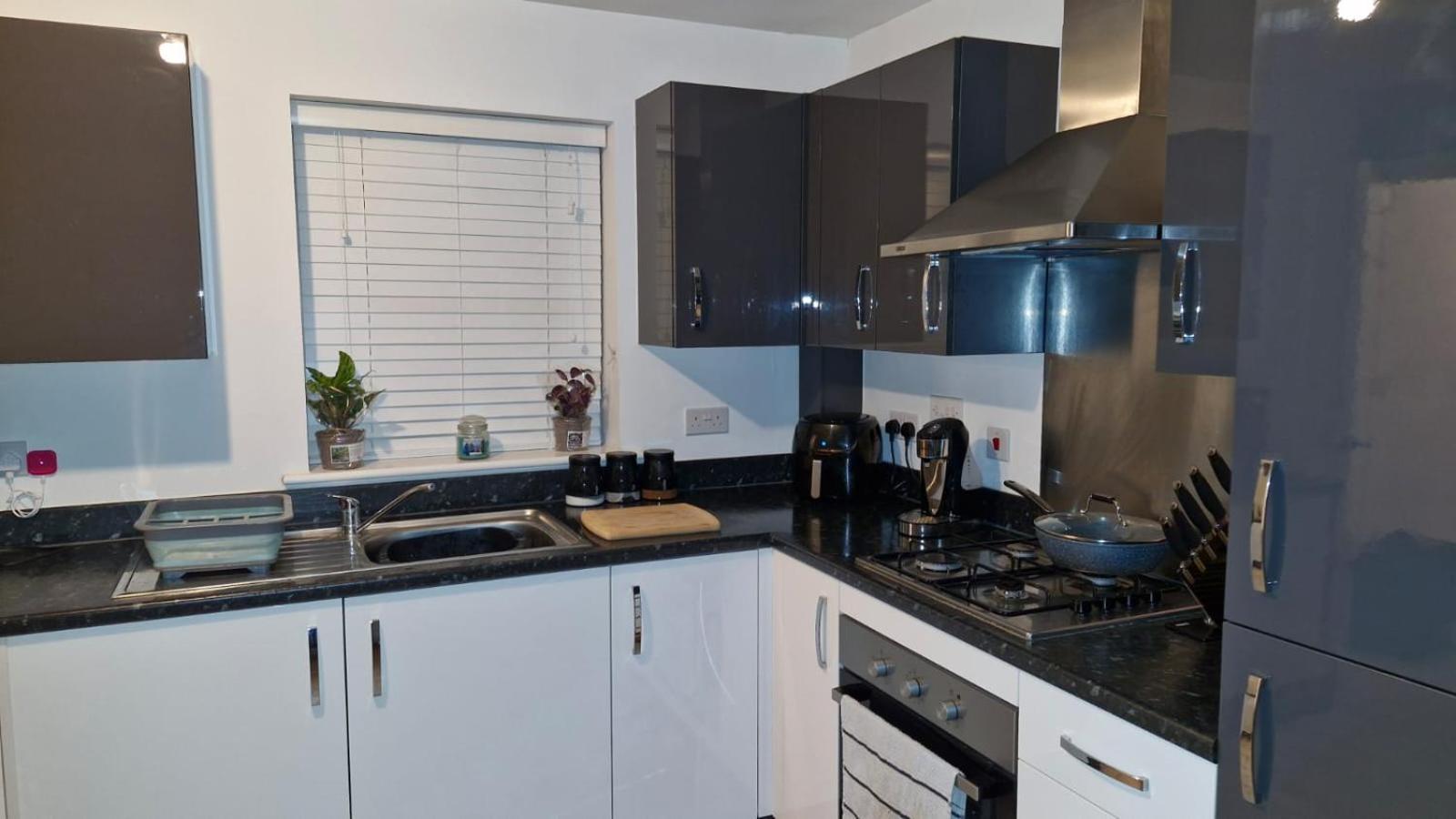 Modern Double Room With En-Suite, Parking & Fast Wifi - Close To Beach แซนด์เกต ภายนอก รูปภาพ